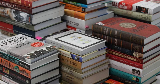 Sarbatorile vin cu REDUCERI: Cele mai bune oferte pentru carti