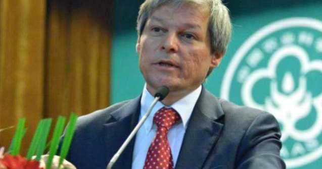 Ciolos: Romania isi mentine rezerva fata de un mecanism permanent de relocare a migrantilor