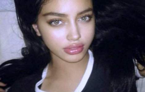 Cine este fata care i-a picat cu tronc lui Justin Bieber