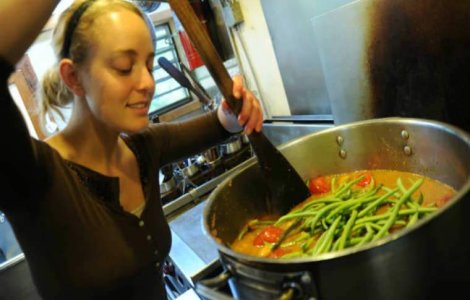 O mancare calda este cel mai inteligent lucru pe care il poti face. Ce s-a intamplat in urma cu 1,8 milioane de ani