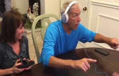  Video  Cum a aflat acest barbat ca va fi bunic. Reactia lui a facut inconjurul lumii