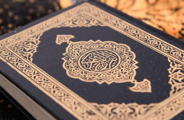 [VIDEO] Ce se intampla cand le reciti oamenilor din Biblie, dar le spui ca este din Coran