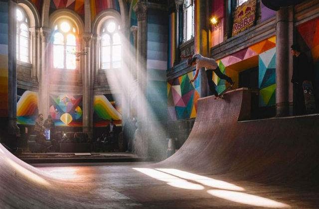 [FOTO] Biserica veche de 100 de ani, transformata in skatepark