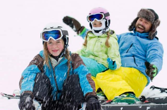 Ce il poti invata pe copilul tau iarna? Doua video-uri cu idei creative care te pot inspira