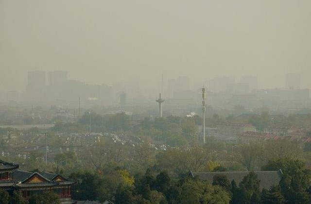 Cod ROSU de poluare, emis de Beijing