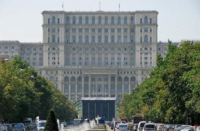 Bucuresti: Restrictii de circulatie, luni si marti, pentru comemorarea Revolutiei