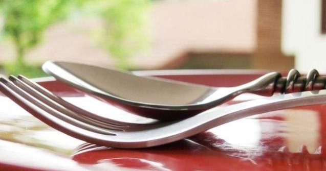  Top  Cele mai BIZARE obiceiuri alimentare ale celebritatilor