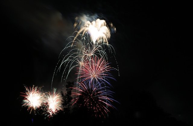 Craiova: Peste o tona de petarde si artificii, confiscate de politisti