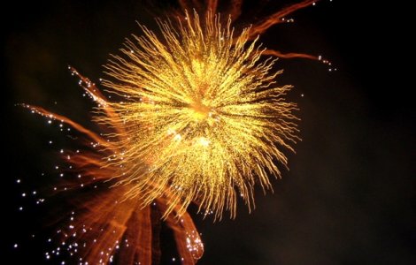  Top  Trecerea dintre ani, exploziva! Revelionul, in imagini spectaculoase