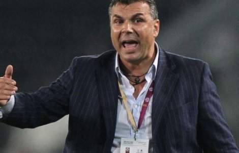 Cosmin Olaroiu, cel mai bun antrenor din Orientul Mijlociu in 2015