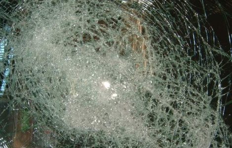 Franta: Accident rutier de amploare, soldat cu 12 raniti