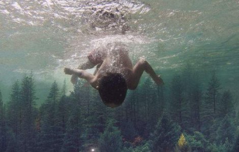  Top  Calatorie in lumea imposibila a lui Charlie Davoli: 10 imagini