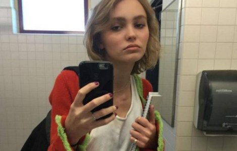  Foto  Fiica lui Johnny Deep, pentru prima data pe coperta unei reviste