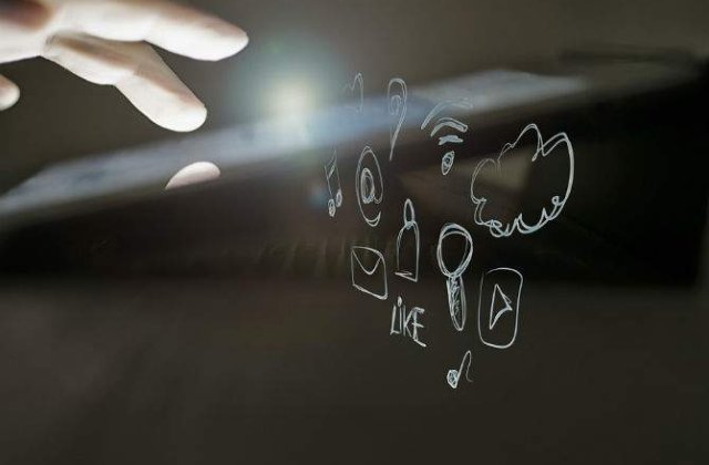 Twitter se gandeste sa renunte la limita de 140 de caractere/mesaj