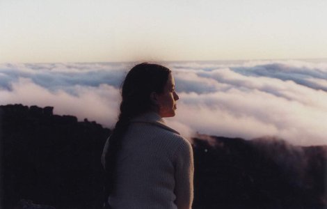 The Guardian: Alanis Morissette va debuta ca editorialist