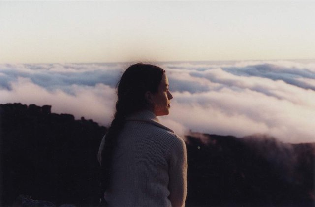 The Guardian: Alanis Morissette va debuta ca editorialist