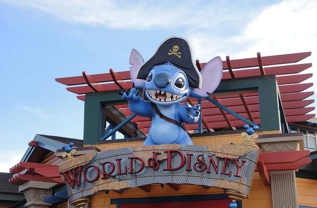 Studiu: Cenusareasa nu ar putea sa poarte pantofi din sticla in realitate