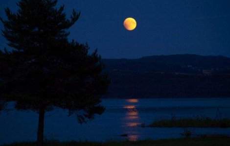  Top  Luna nu este rotunda! 10+1 Fapte surprinzatoare despre satelitul natural al Pamantului