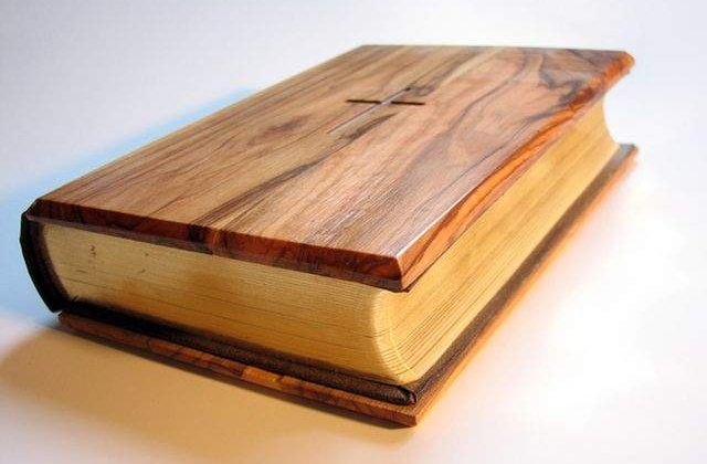 Din secretele Bibliei! 10 Fapte surprinzatoare despre Sfanta Scriptura