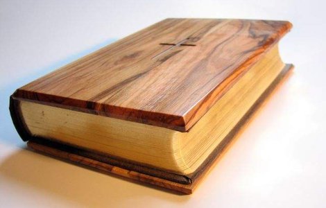  Top  Din secretele Bibliei! 10 Fapte surprinzatoare despre Sfanta Scriptura