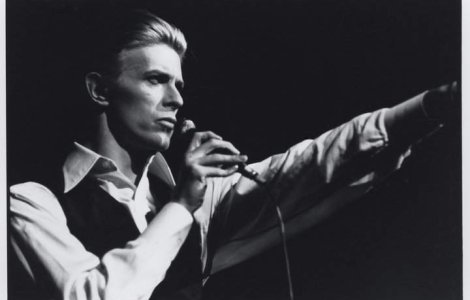 New York: Trupul cantaretului David Bowie a fost incinerat