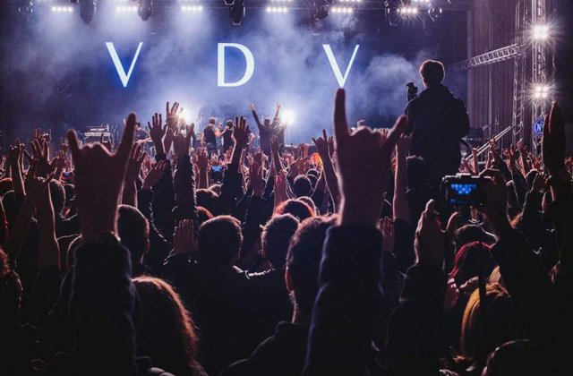 Trupa Vita de Vie sarbatoreste 20 de ani de activitate