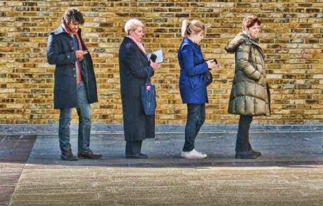 Romania vs Occident. TOP 7 motive pentru care oamenii imprumuta bani