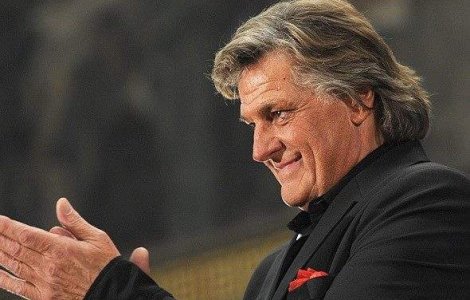 Nicolae Timofti l-a decorat pe actorul Florin Piersic