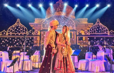 A filmat intreaga nunta doar cu telefonul. Rezultatul este superb