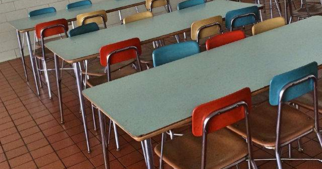 Cantinele scolare fara autorizare ISU risca sa fie inchise