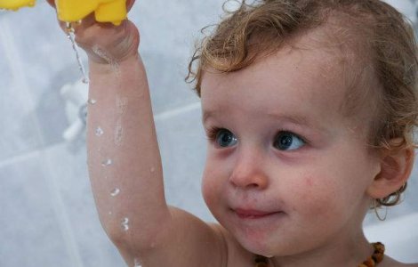 Aproape toate sampoanele pentru bebelusi si copii pot provoca alergii