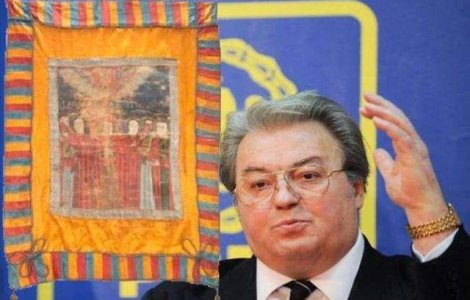 Drapelul lui Avram Iancu, detinut de Corneliu Vadim Tudor, vandut