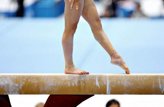 [VIDEO] Miscarea incredibila inventata de o gimnasta