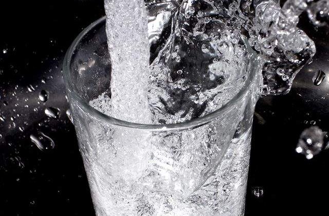 Primul medicament din lume! Ce se intampla daca bei numai apa timp de 30 de zile