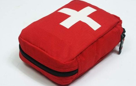 Disputa intre Unifarm si Crucea Rosie pe kit-urile medicale pentru ranitii din Colectiv