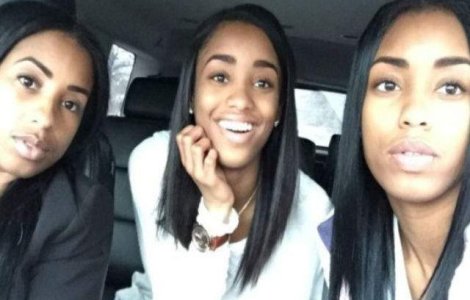 Care este mama si care sunt fiicele? Imaginea a devenit virala