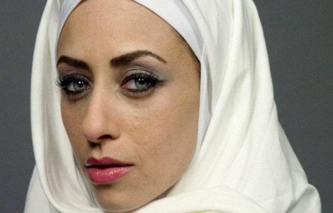  Video  100 de ani de frumusete feminina in Egipt