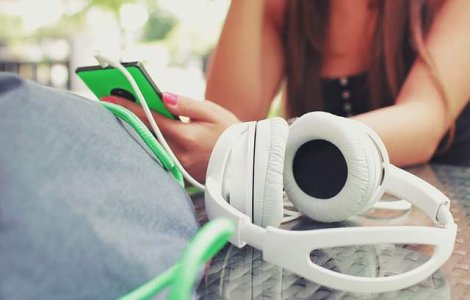  Top   Video  Le-ai putea reasculta? Cele mai AGASANTE cantece ale ultimilor ani