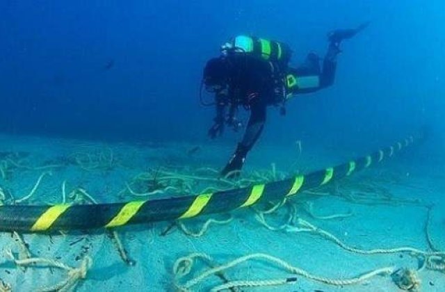 885.000 de km de cablu subacvatic tin internetul in viata