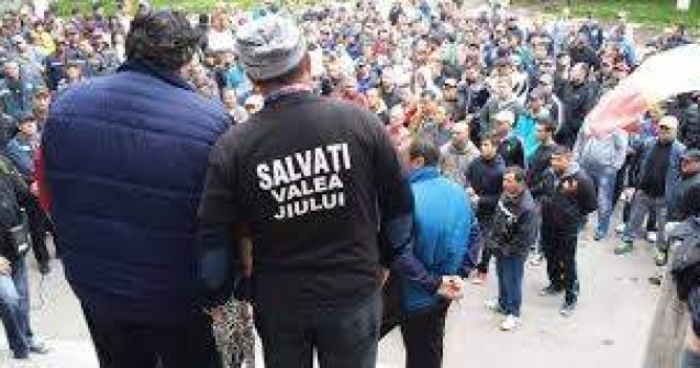 Peste 1.000 de persoane, miting pentru salvarea mineritului