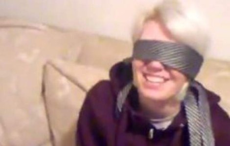  Video  Ce cadou a primit de Valentine`s Day de la iubitul inselat