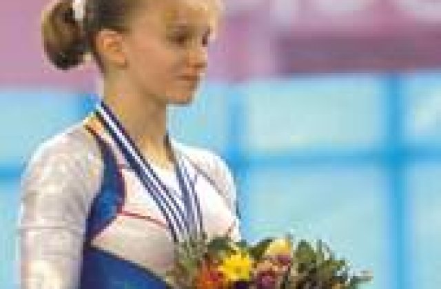 Romania pe podium: aur pentru Izbasa