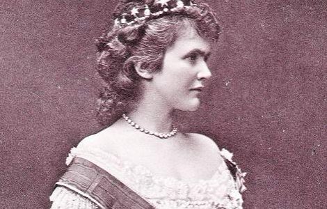 Regina Elisabeta a Romaniei, comemorata la biserica din Savarsin