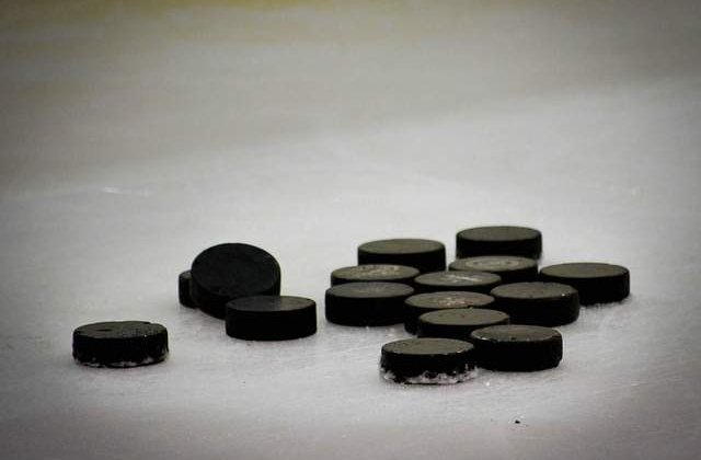 Jocurile Olimpice de Tineret: Hocheistul Eduard Casaneanu, medaliat cu aur