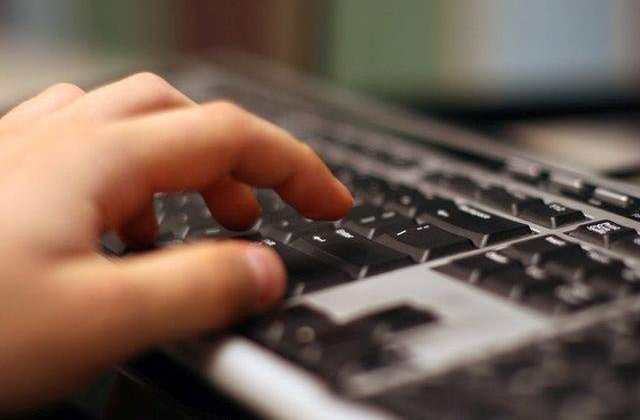 Departamentul Apararii din SUA va instala Windows 10 pe toate sistemele sale