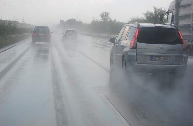 Viteza RECORD: Sofer prins cand conducea cu peste 245 km/h