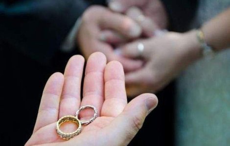  Video  Coreea de Sud: Mii de cupluri, din zeci de tari, s-au casatorit in masa