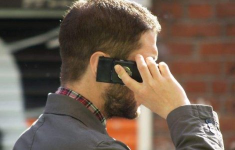 Studiu: Cat vorbesc romanii la telefonul mobil