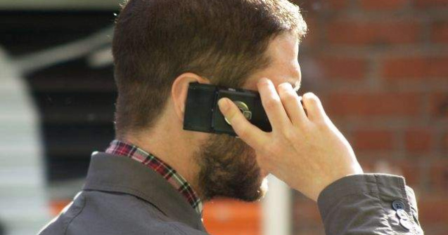 Studiu: Cat vorbesc romanii la telefonul mobil