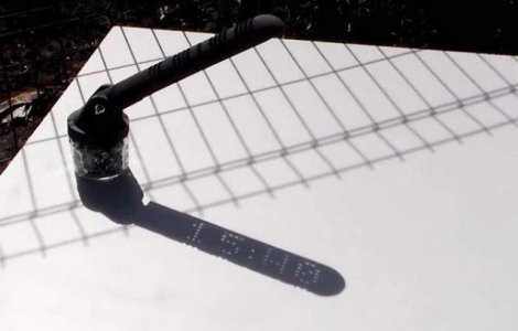 Cadranul solar printat 3D care spune ora ca un ceas digital